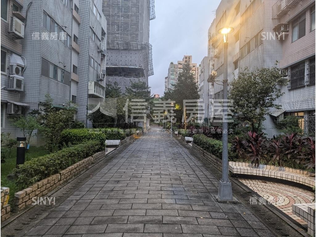 世貿新城綠意盎然一樓房屋室內格局與周邊環境