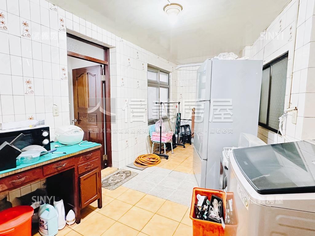 三重商工巷寬好停車一樓房屋室內格局與周邊環境