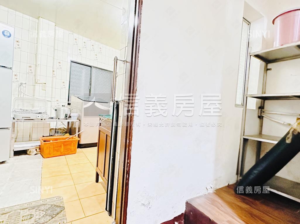 三重商工巷寬好停車一樓房屋室內格局與周邊環境