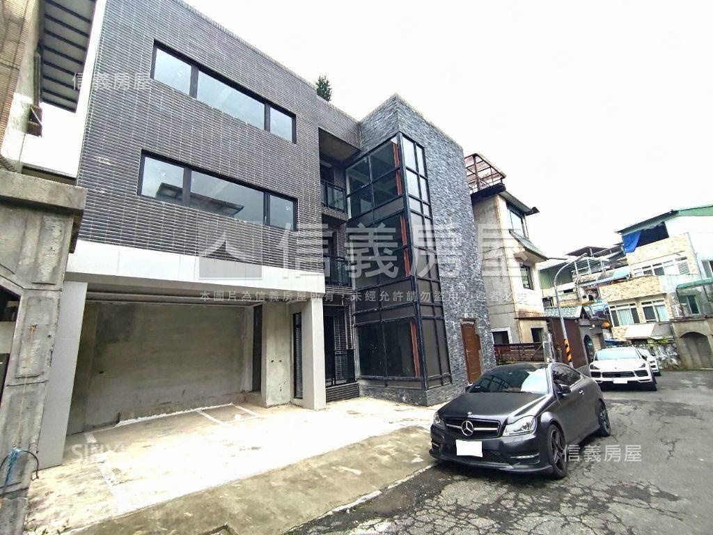 吉祥獨棟透天６房車位房屋室內格局與周邊環境