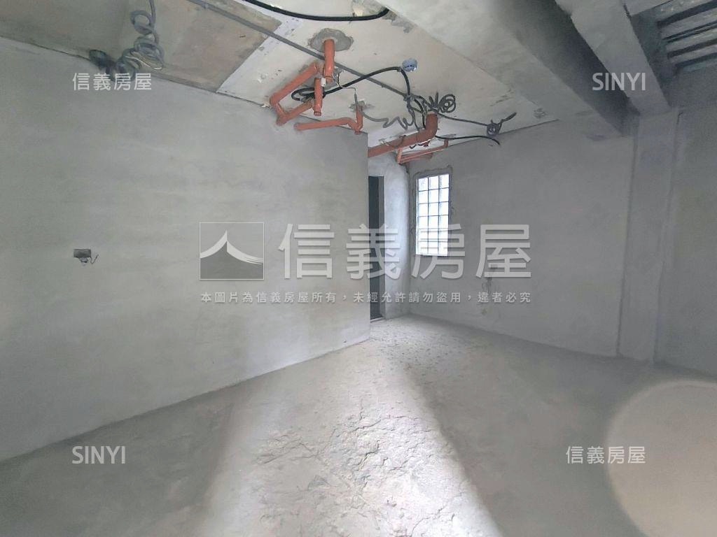 吉祥獨棟透天６房車位房屋室內格局與周邊環境