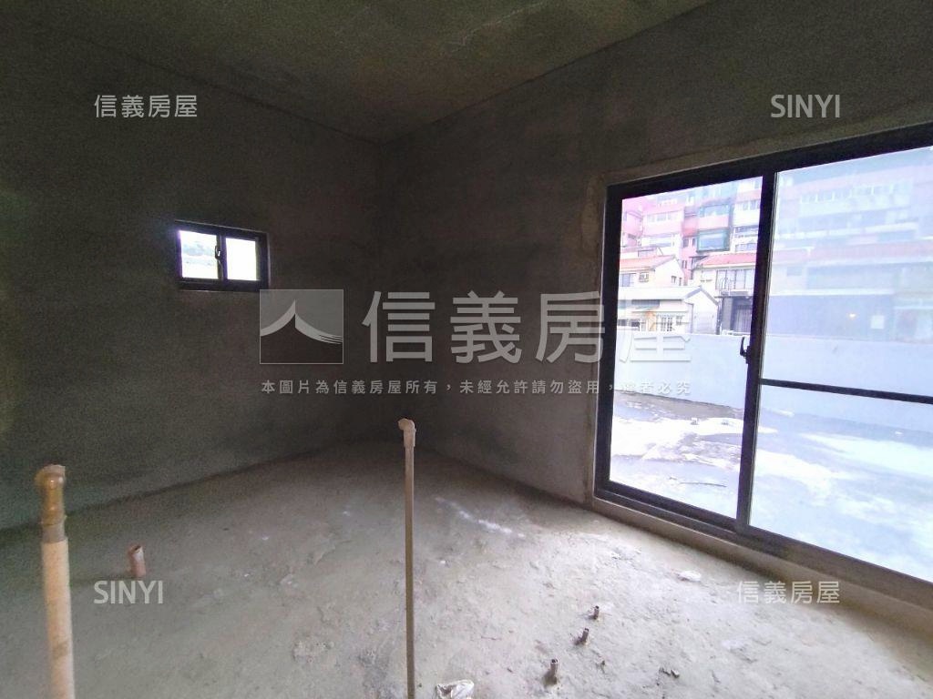 吉祥獨棟透天６房車位房屋室內格局與周邊環境