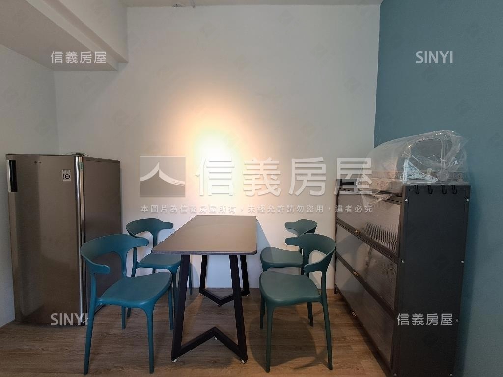 興中國宅美裝潢收租２套房房屋室內格局與周邊環境