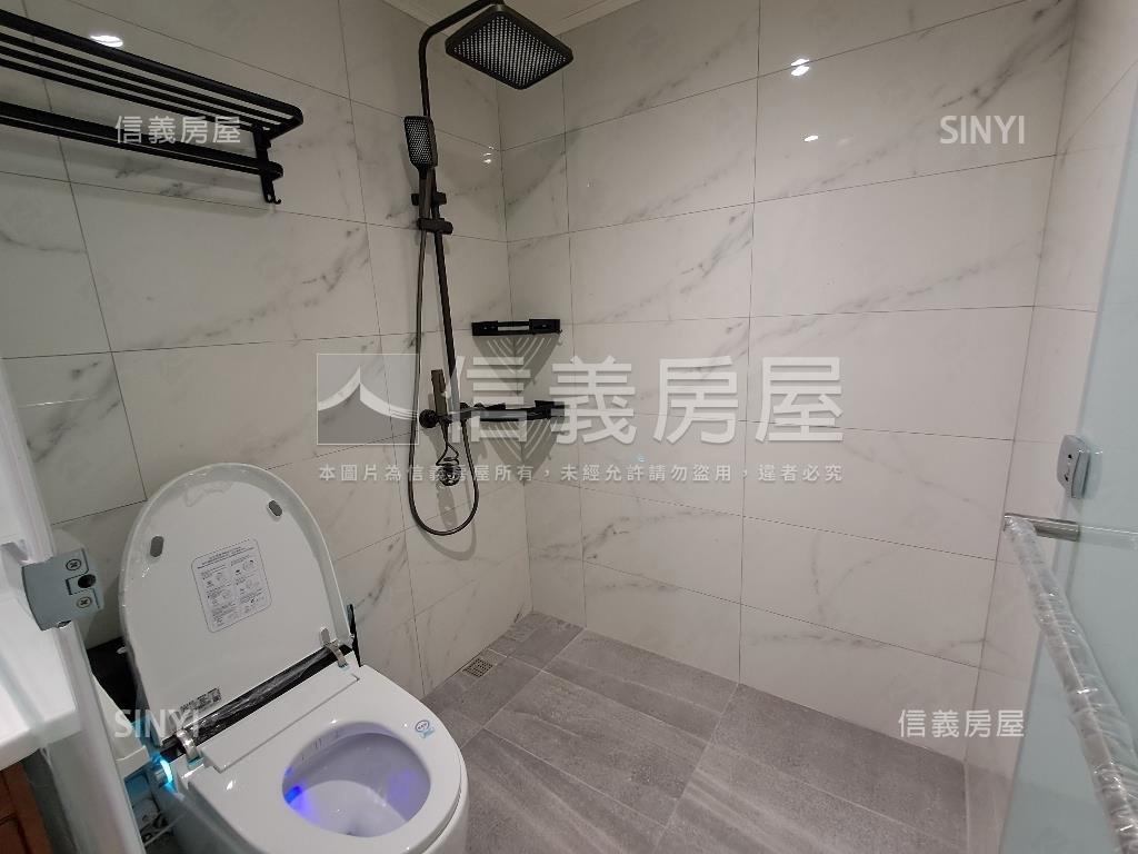 興中國宅美裝潢收租２套房房屋室內格局與周邊環境