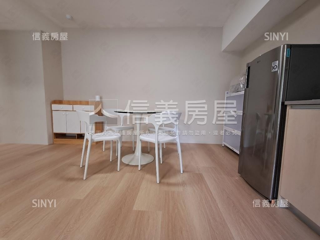 興中國宅美裝潢收租２套房房屋室內格局與周邊環境