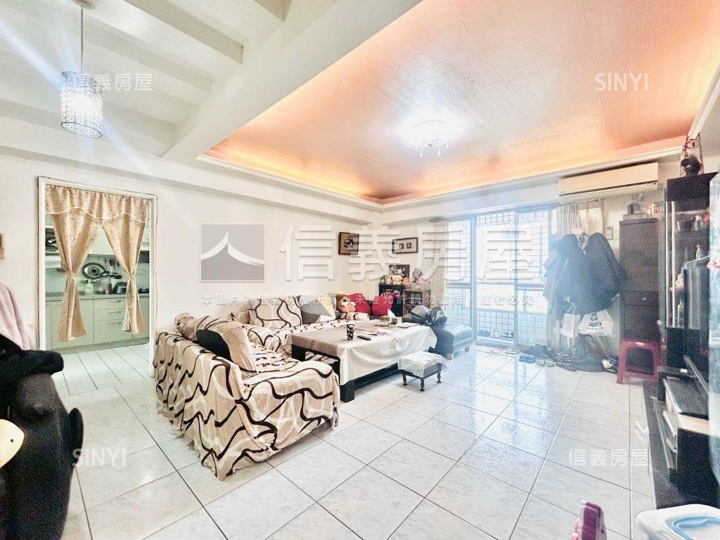 近水湳低總價電梯３房房屋室內格局與周邊環境