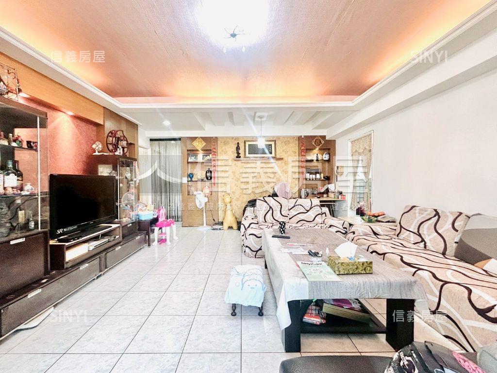 近水湳低總價電梯３房房屋室內格局與周邊環境