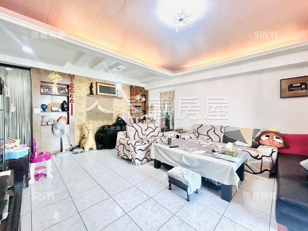 近水湳低總價電梯３房房屋室內格局與周邊環境