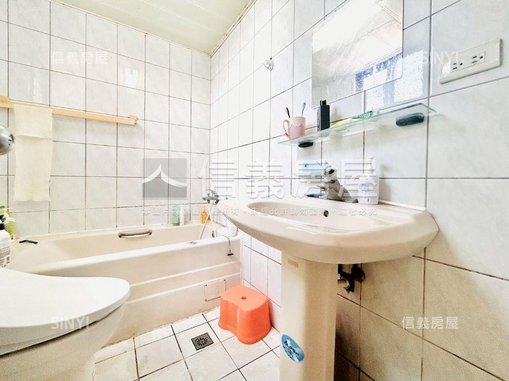 近水湳低總價電梯３房房屋室內格局與周邊環境