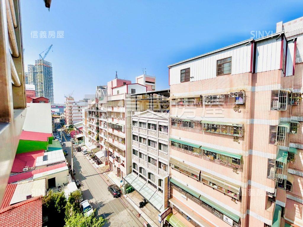 近水湳低總價電梯３房房屋室內格局與周邊環境