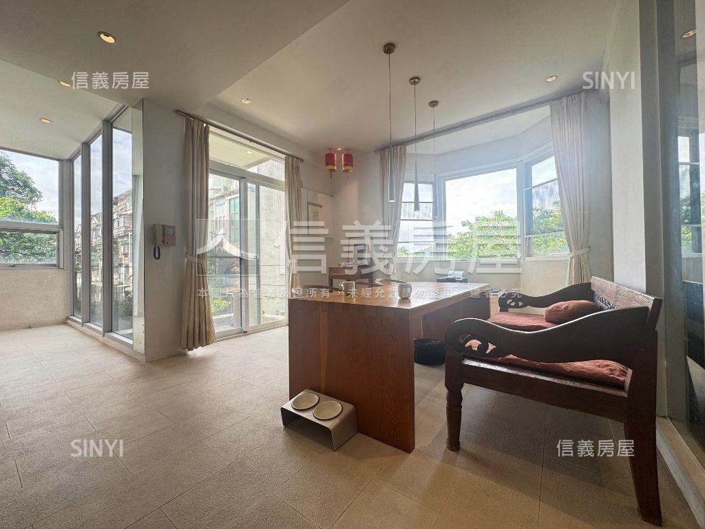 瓏山林一層一戶華廈房屋室內格局與周邊環境
