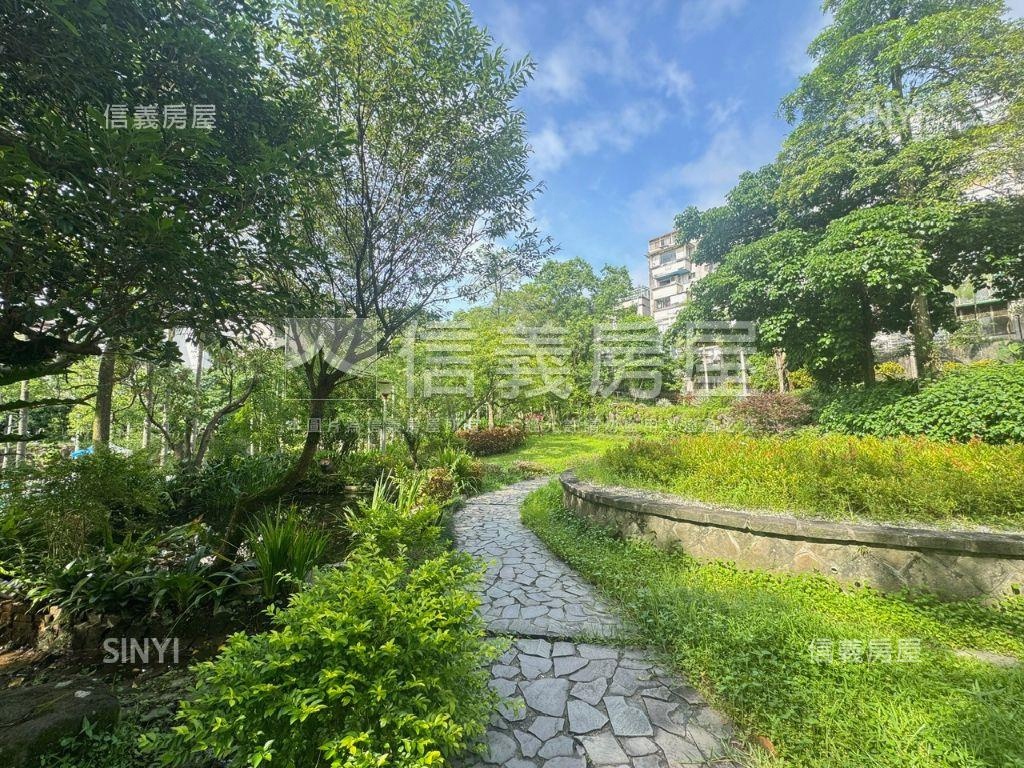 瓏山林一層一戶華廈房屋室內格局與周邊環境