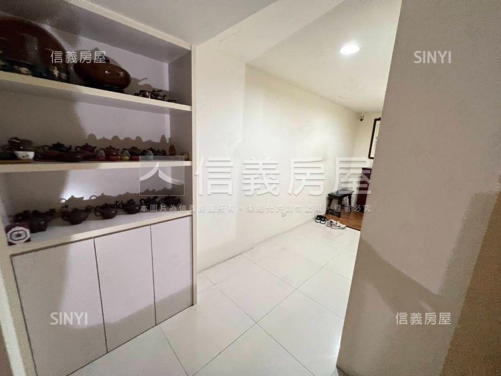 晴川岸近河畔金店面房屋室內格局與周邊環境