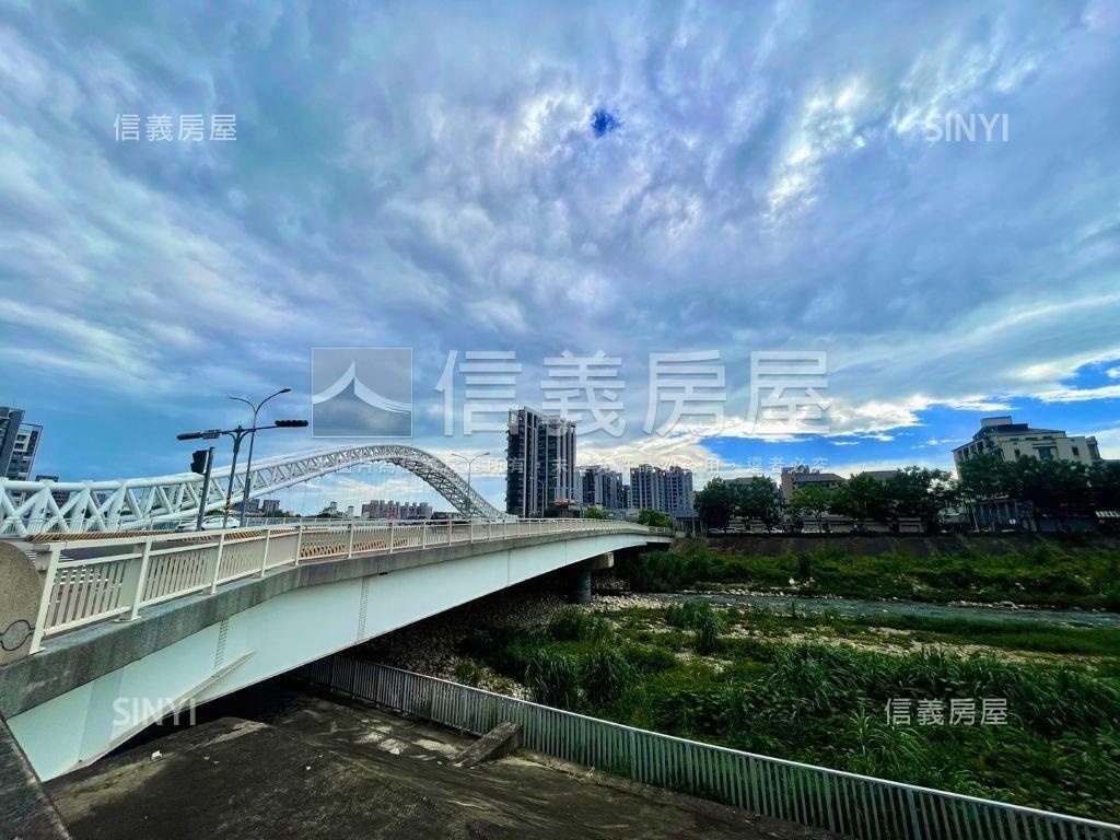 晴川岸近河畔金店面房屋室內格局與周邊環境