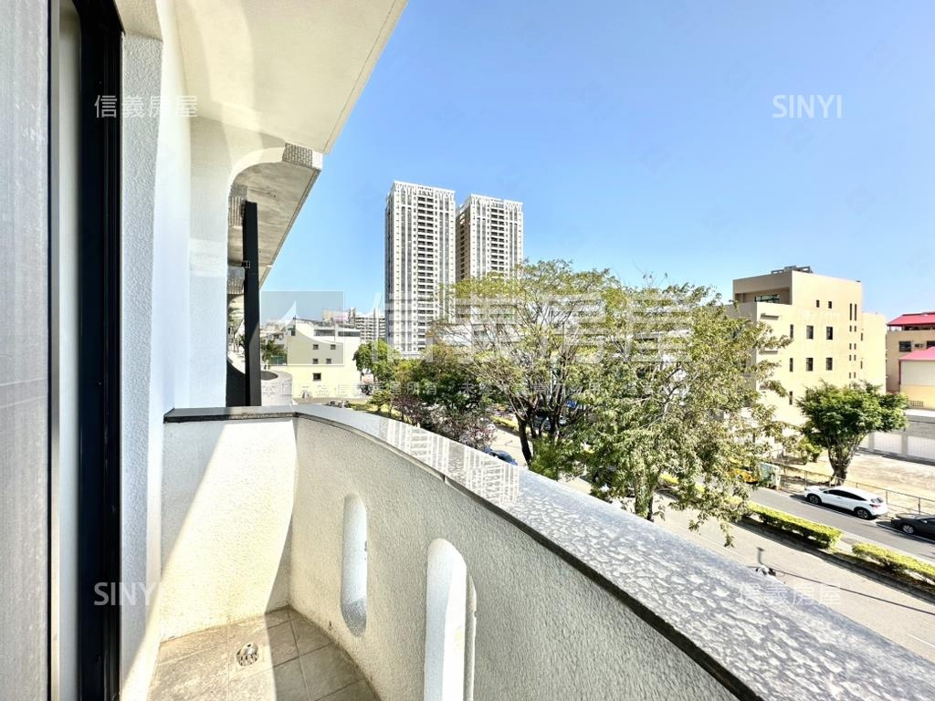 中西區｜民權路純白鑫店住房屋室內格局與周邊環境