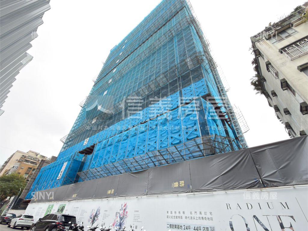 一眼瞬間★鑄慕高樓附車位房屋室內格局與周邊環境