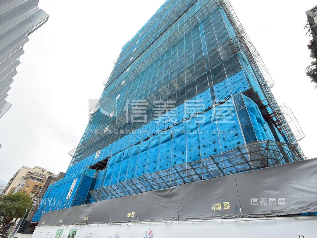 一眼瞬間★鑄慕高樓附車位房屋室內格局與周邊環境