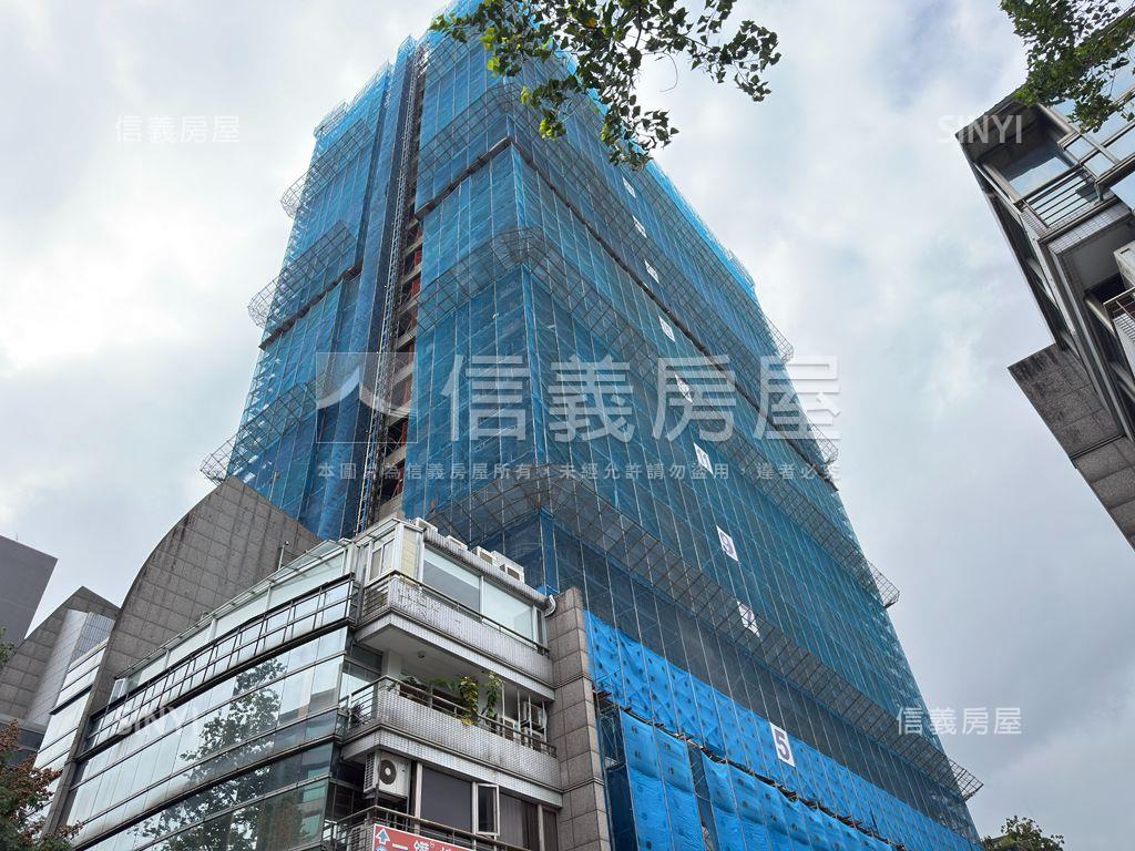 一眼瞬間★鑄慕高樓附車位房屋室內格局與周邊環境