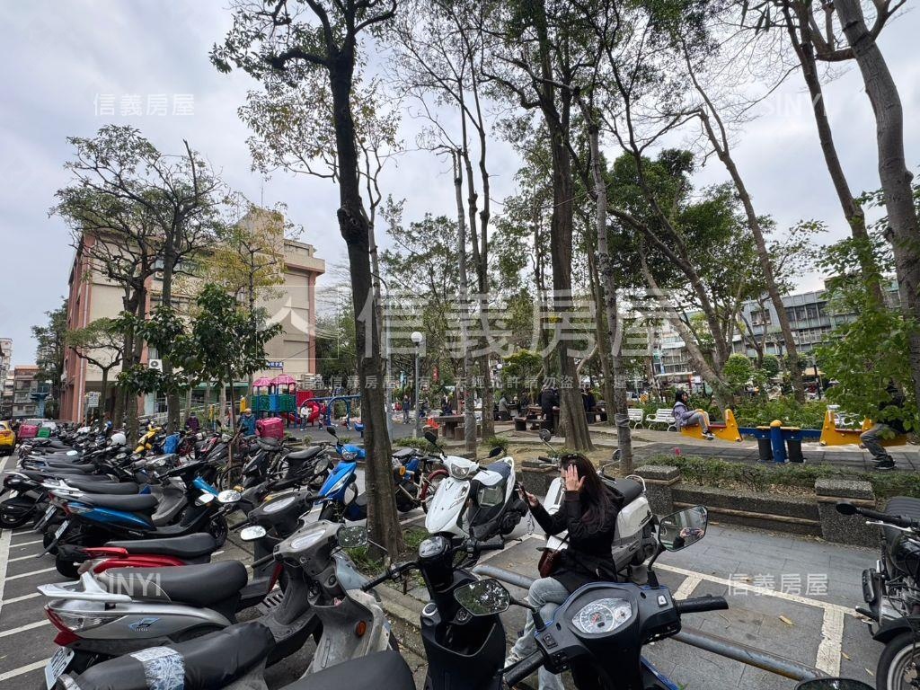 前後採光通風寬敞溫暖。家房屋室內格局與周邊環境