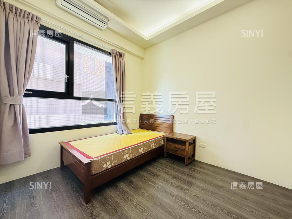 雄商旁輕屋齡質感三房車位房屋室內格局與周邊環境