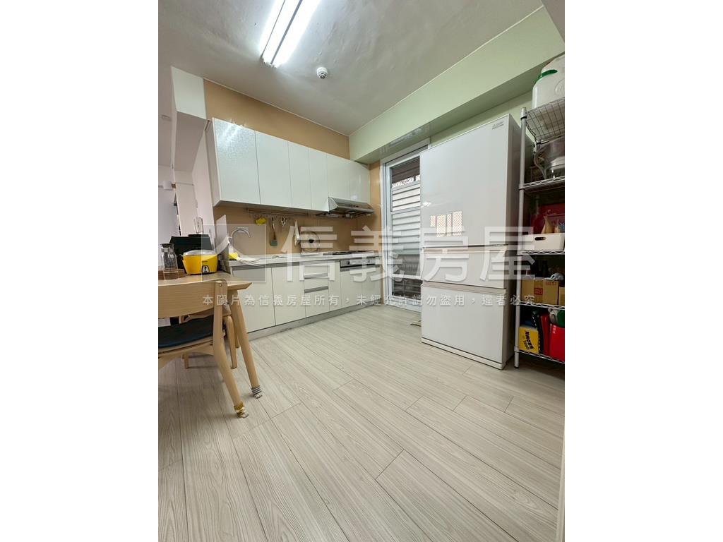 愛心路溫馨裝潢大兩房房屋室內格局與周邊環境