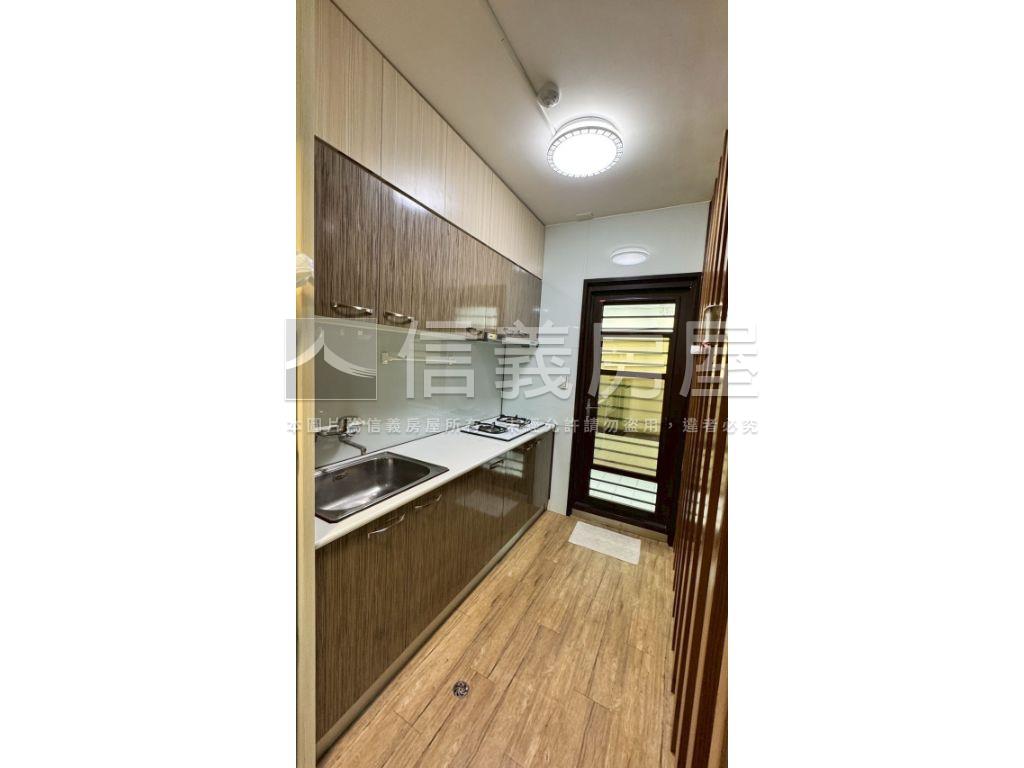 近文心景觀兩房車位房屋室內格局與周邊環境