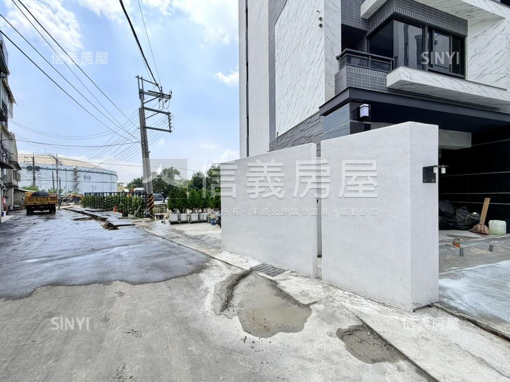 東松大鉅臨路電梯別墅房屋室內格局與周邊環境