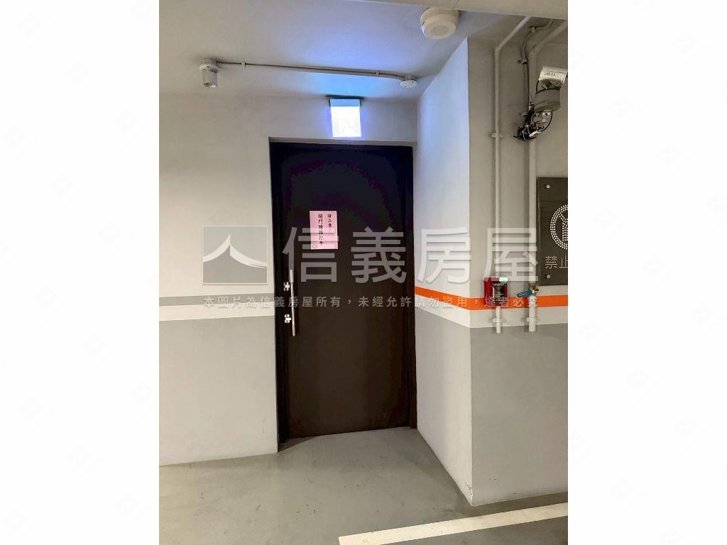 吉美和風Ｂ４優質坡平車位房屋室內格局與周邊環境
