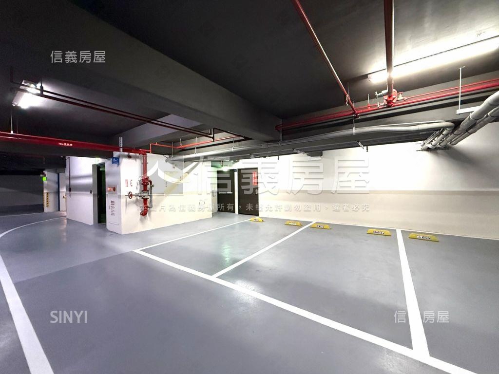 公園琚三房雙車位公園景觀房屋室內格局與周邊環境
