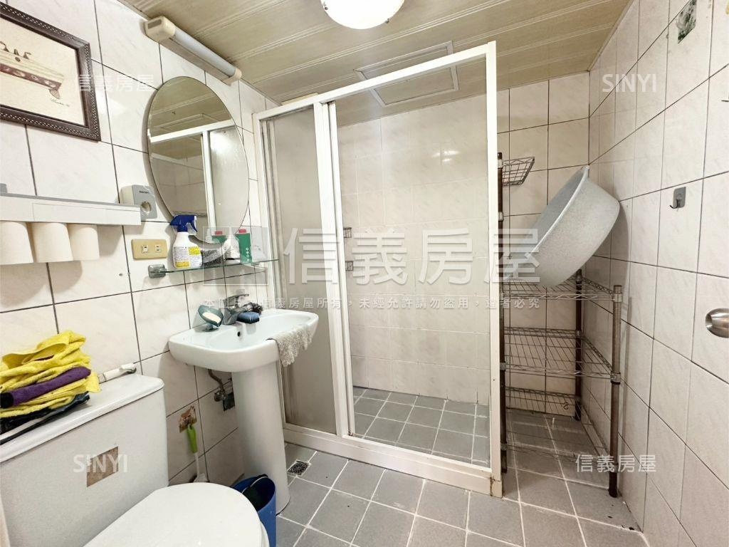 心殿高樓邊間兩房車位房屋室內格局與周邊環境