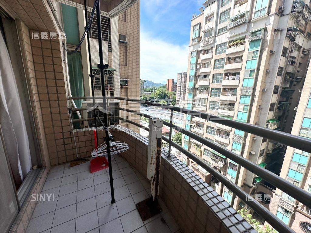 心殿高樓邊間兩房車位房屋室內格局與周邊環境
