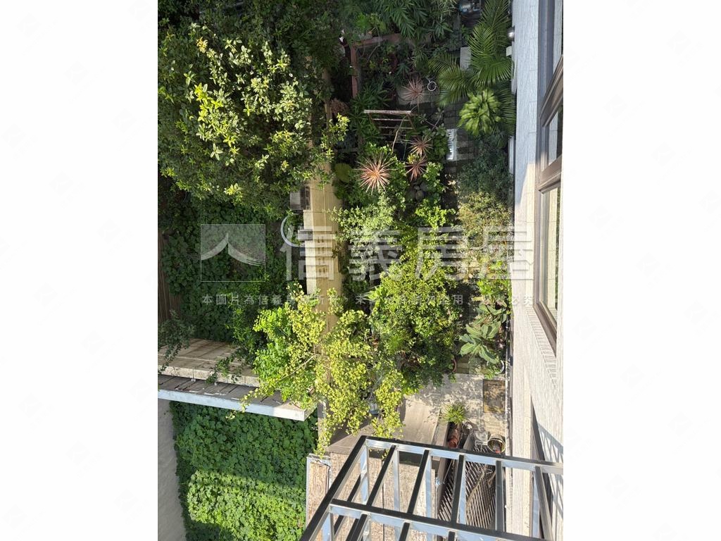 大甲日南國中正門面寬別墅房屋室內格局與周邊環境