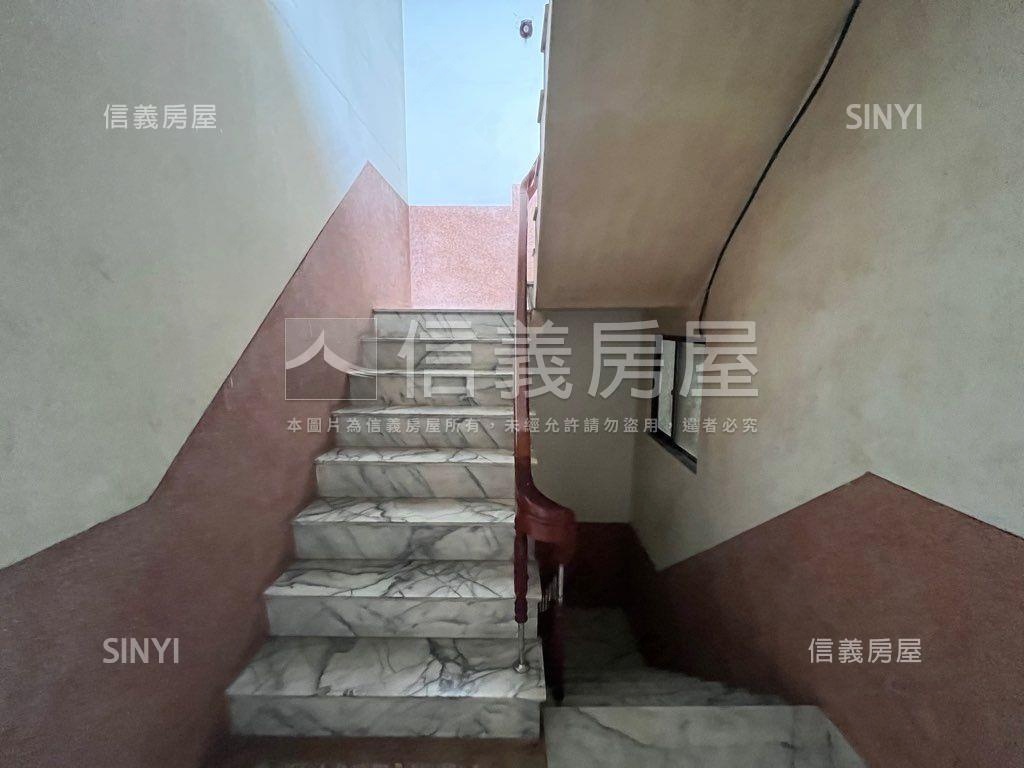 後甲圓環大坪店透房屋室內格局與周邊環境