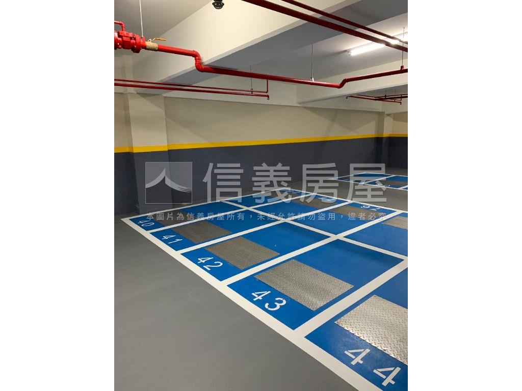 未住環泥晴森三房車位房屋室內格局與周邊環境