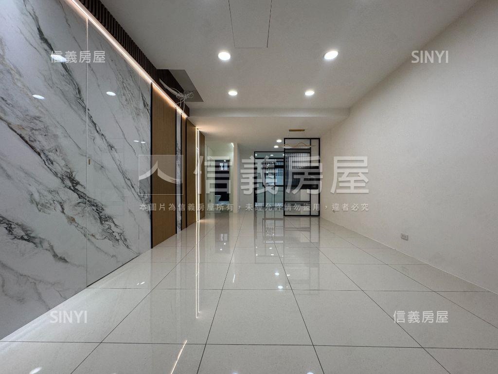 全新裝潢車庫一樓房屋室內格局與周邊環境