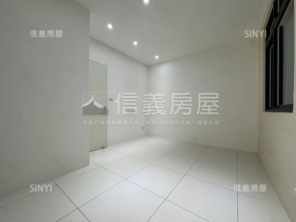 全新裝潢車庫一樓房屋室內格局與周邊環境