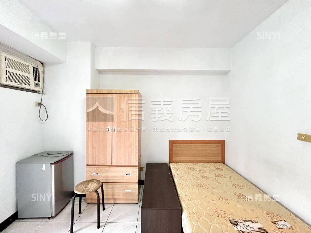 仁愛特區長隄高樓套房房屋室內格局與周邊環境