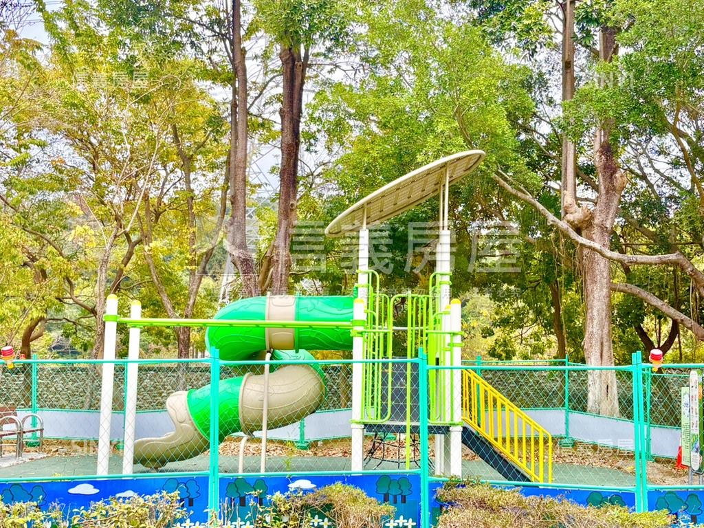 雲山硯Ｃ棟兩房平車房屋室內格局與周邊環境