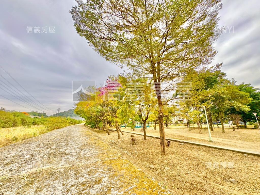 雲山硯Ｃ棟兩房平車房屋室內格局與周邊環境