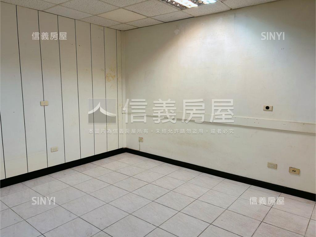 中山路臨路黃金透店房屋室內格局與周邊環境