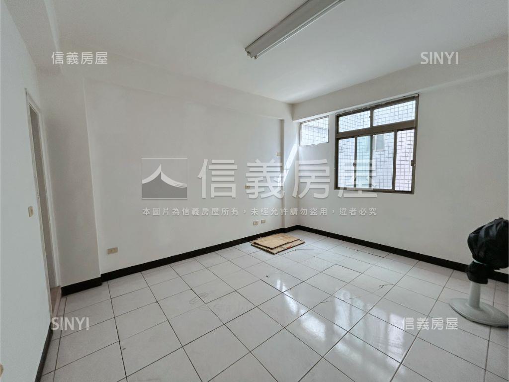 中山路臨路黃金透店房屋室內格局與周邊環境