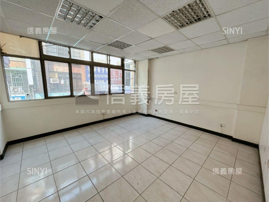 中山路臨路黃金透店房屋室內格局與周邊環境
