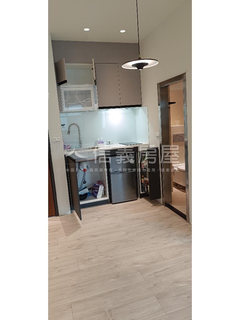 雙連捷運冠堤邊間美廈房屋室內格局與周邊環境