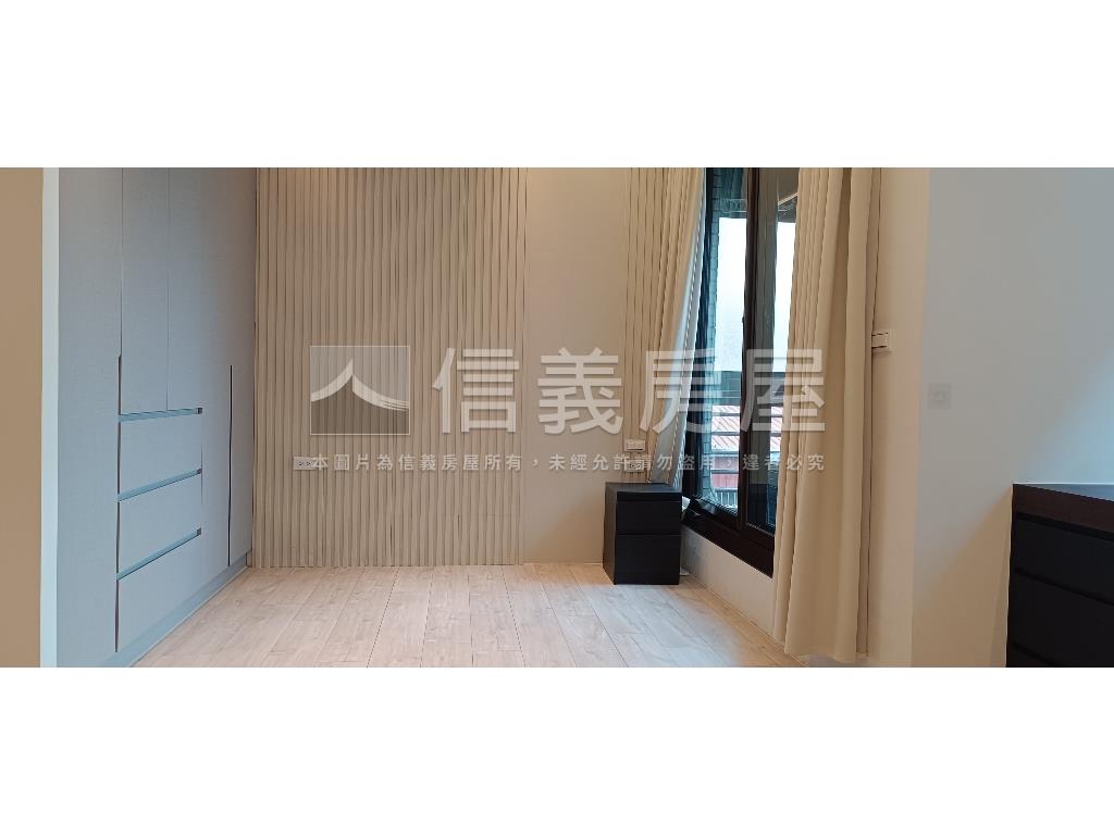 雙連捷運冠堤邊間美廈房屋室內格局與周邊環境