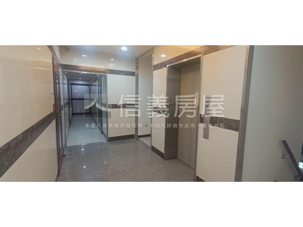 雙連捷運冠堤邊間美廈房屋室內格局與周邊環境