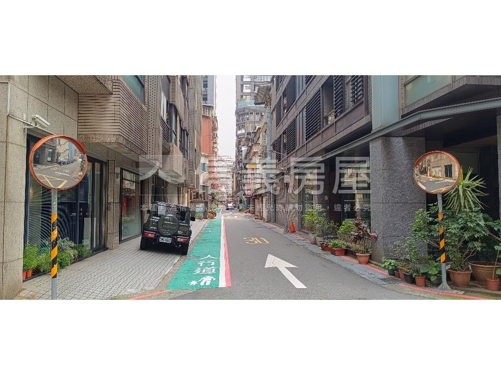 雙連捷運冠堤邊間美廈房屋室內格局與周邊環境