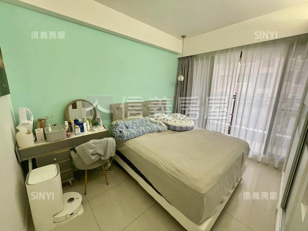 金鶯花園美景３房車位房屋室內格局與周邊環境