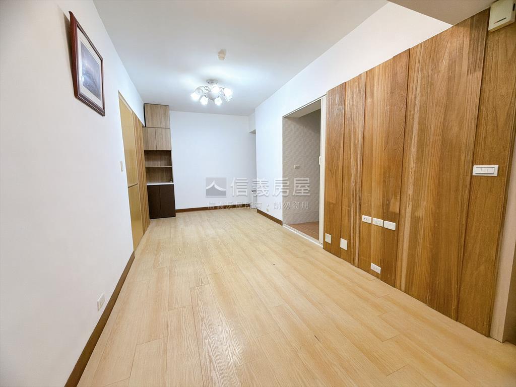 萬芳採光庭院戶房屋室內格局與周邊環境