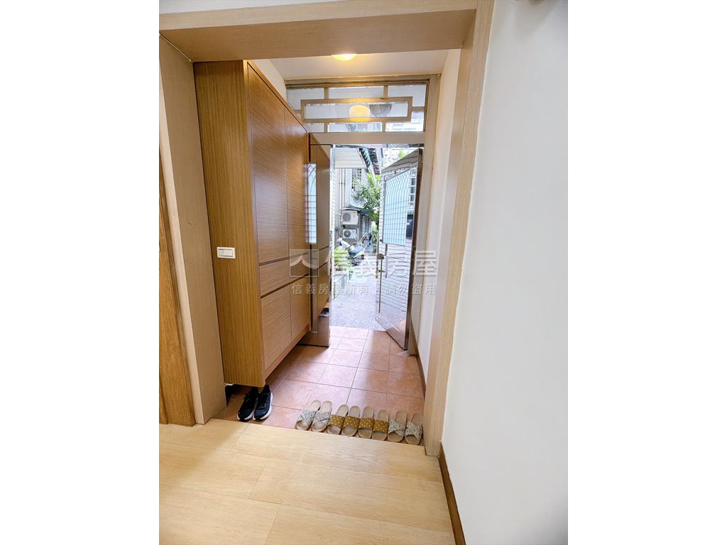 萬芳採光庭院戶房屋室內格局與周邊環境