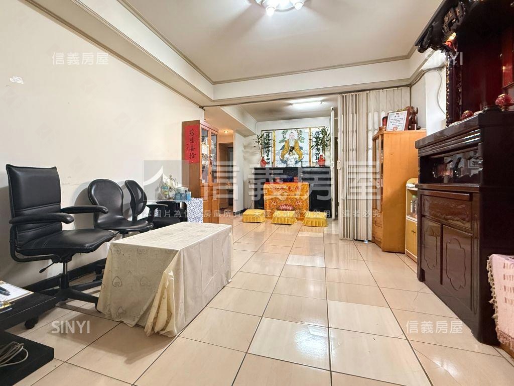 三重站₊˚☆稀有３房釋出房屋室內格局與周邊環境